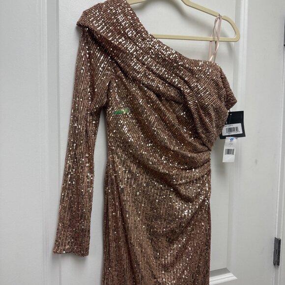 Mac Duggal Size 2 Copper Gold 26571 Sequined Drop Shoulder Faux Wrap Gown Dress - Picture 5 of 13